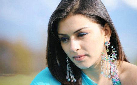 వదినపై హన్సిక సంచలన కేసు! ₹2 కోట్లు కావాలని కోర్టుకు.. Hansika Motwani files 2 Crore Defamation Case