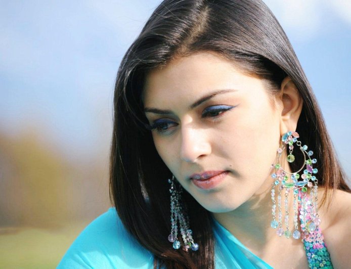 వదినపై హన్సిక సంచలన కేసు! ₹2 కోట్లు కావాలని కోర్టుకు.. Hansika Motwani files 2 Crore Defamation Case