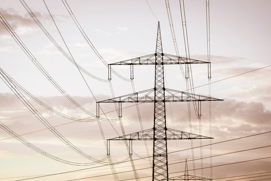 హైదరాబాద్‌లో కరెంటు రికార్డు.. వేడికి తట్టుకోలేక ఏసీలు, ఫ్యాన్ల వాడకం మామూలుగా లేదుగా!