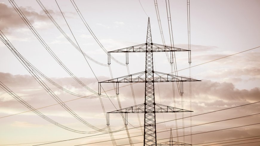 హైదరాబాద్‌లో కరెంటు రికార్డు.. వేడికి తట్టుకోలేక ఏసీలు, ఫ్యాన్ల వాడకం మామూలుగా లేదుగా!